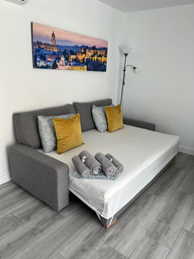 Palm True Towers 1, Marina Beach Apartment 푸엔히롤라 외부 사진