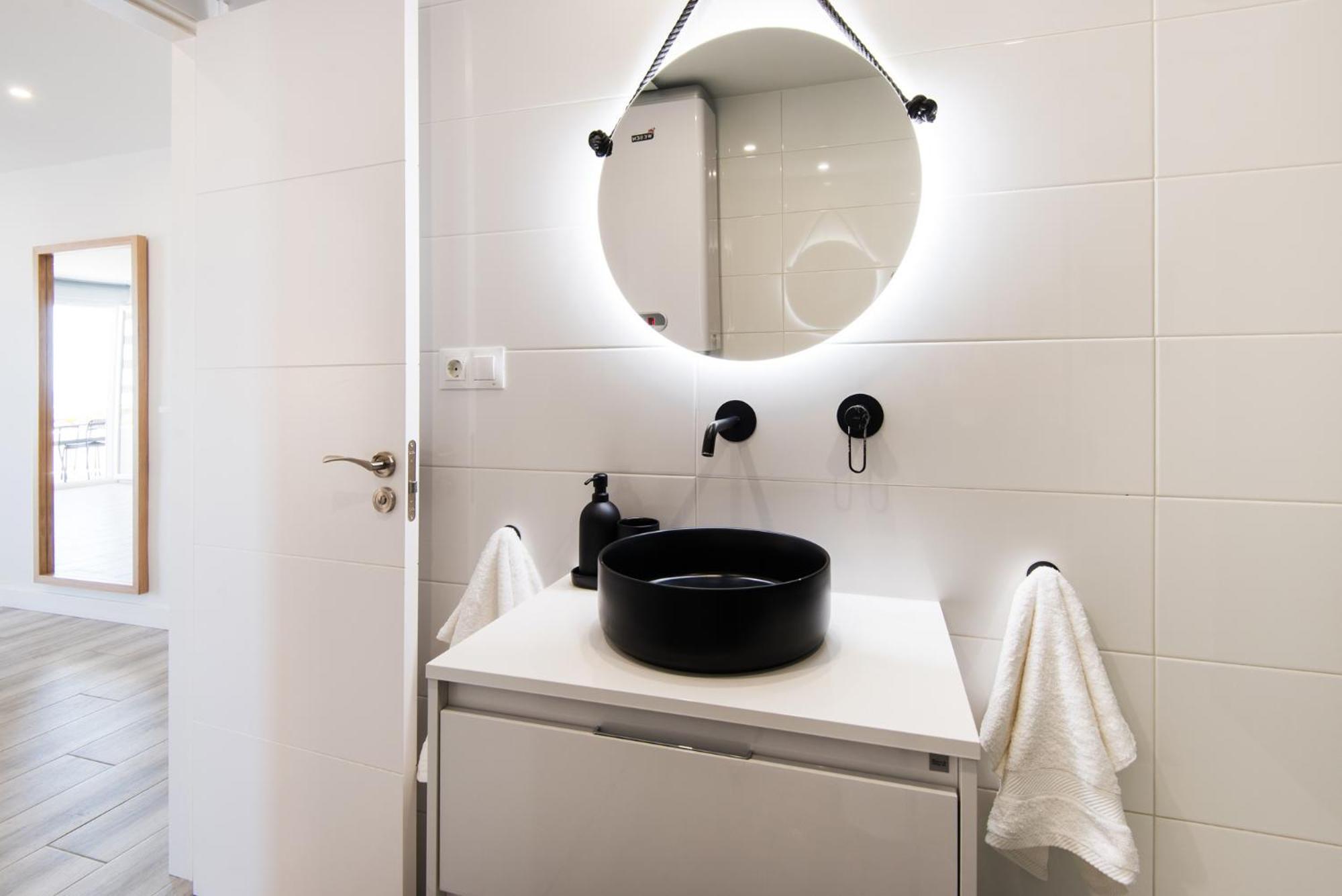 Palm True Towers 1, Marina Beach Apartment 푸엔히롤라 외부 사진