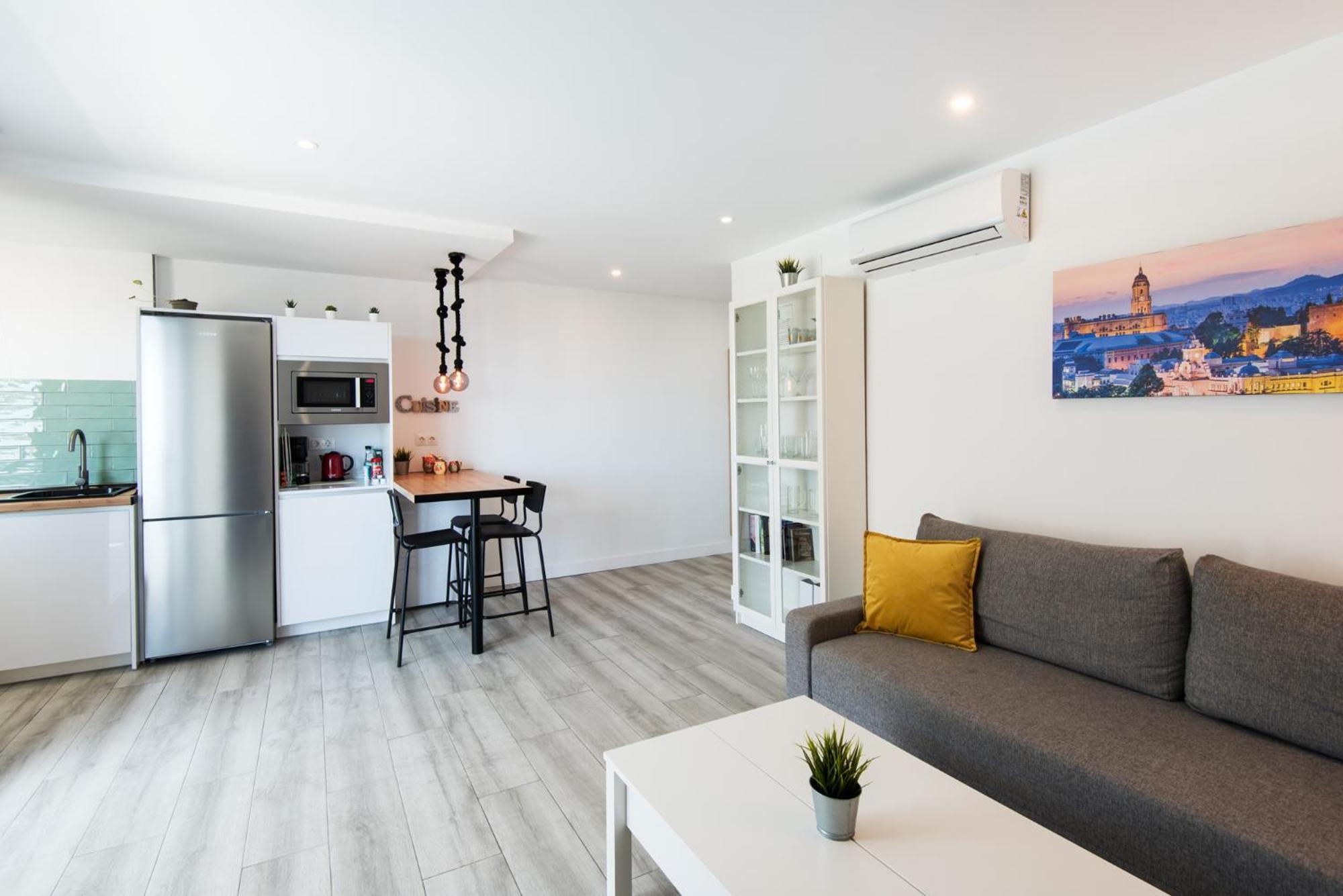 Palm True Towers 1, Marina Beach Apartment 푸엔히롤라 외부 사진