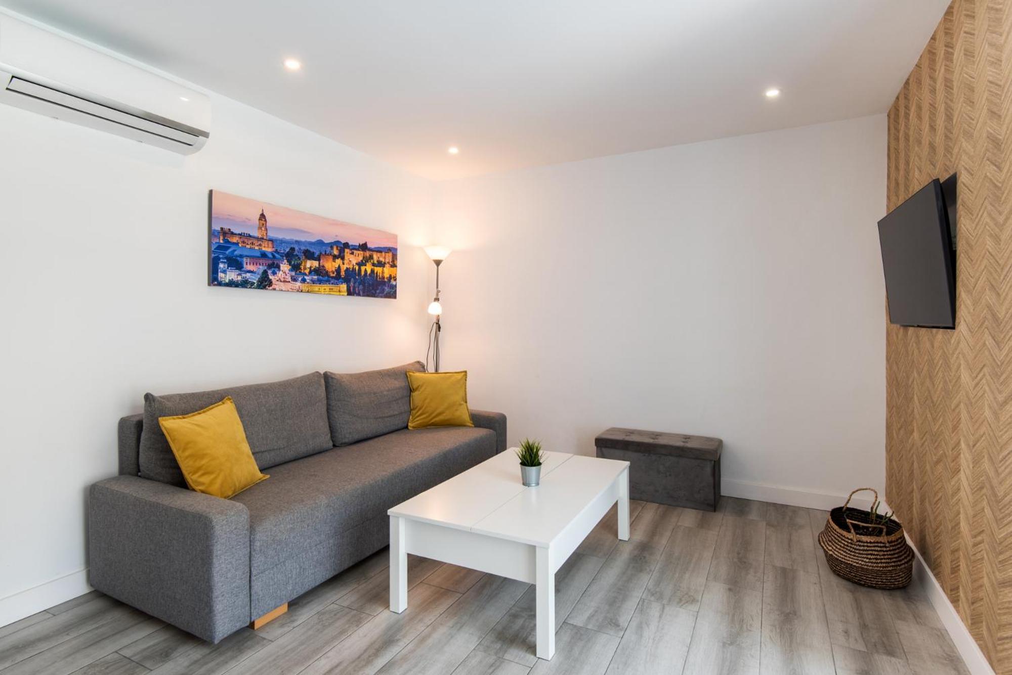Palm True Towers 1, Marina Beach Apartment 푸엔히롤라 외부 사진