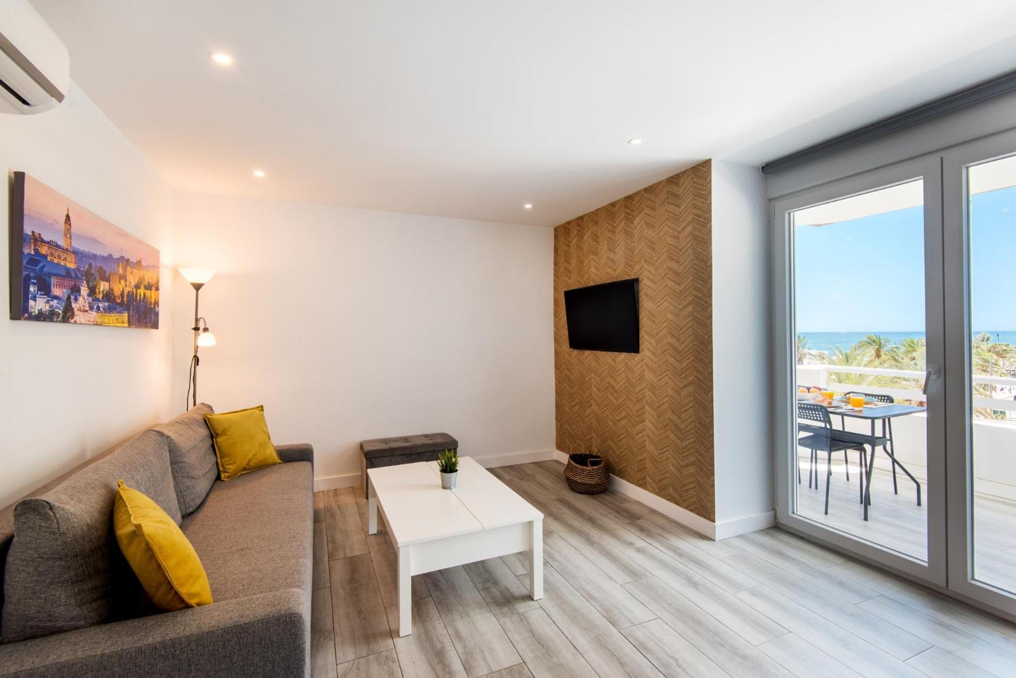 Palm True Towers 1, Marina Beach Apartment 푸엔히롤라 외부 사진
