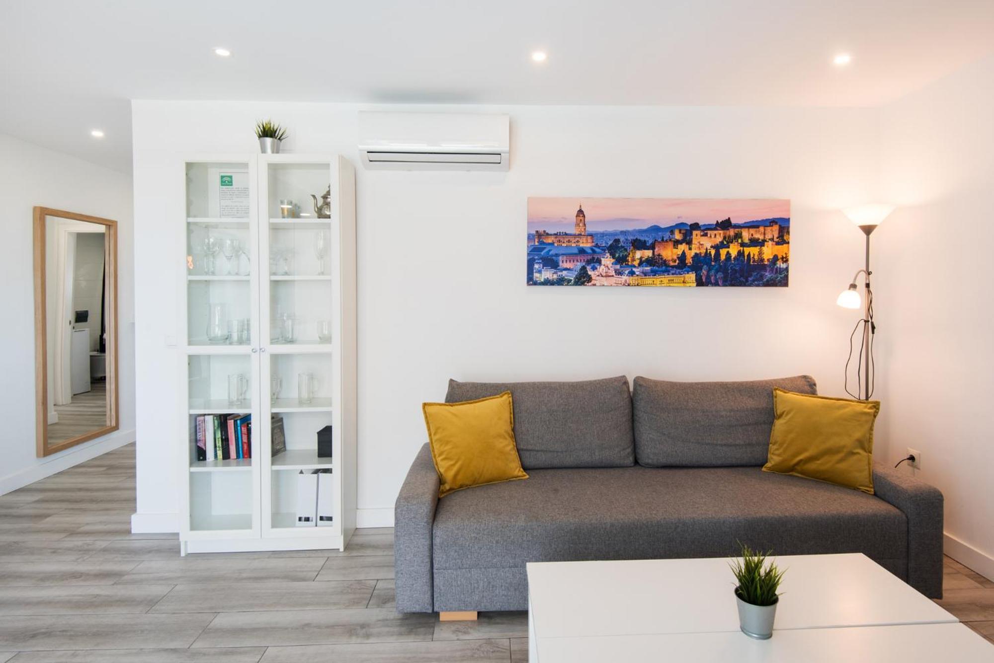 Palm True Towers 1, Marina Beach Apartment 푸엔히롤라 외부 사진