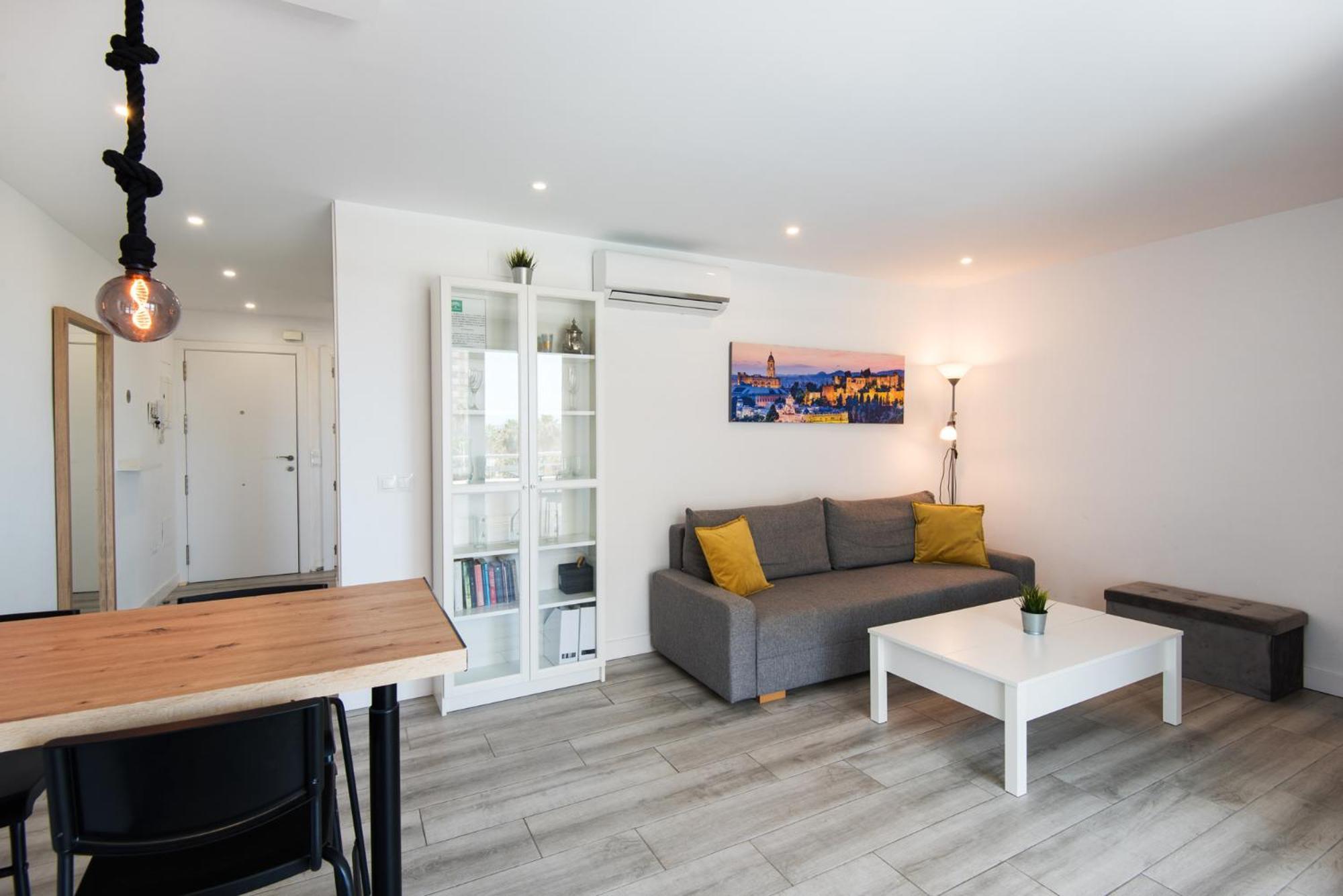 Palm True Towers 1, Marina Beach Apartment 푸엔히롤라 외부 사진